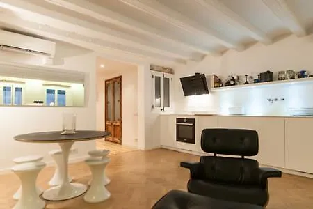 Flat Center Apartment